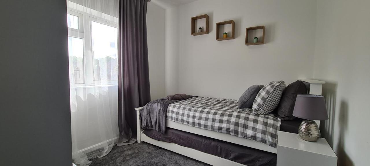 Cosy 3-Bedroom House In Aspley Nottingham Exterior photo